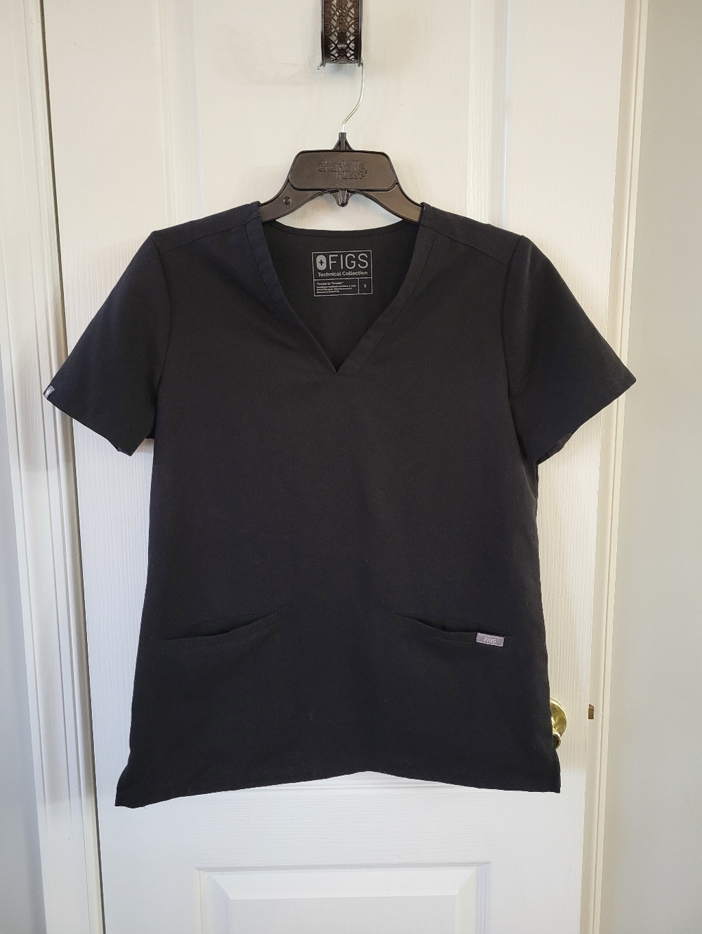FIGS Technical Collection Casma Three Pocket Scrub Top Black Size Small